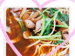 Zhou Jie’s Pork Intestine Noodle House (Shuangtang Branch)
