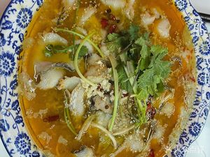 Shizi Luokou Home-style Cuisine (Nanjing University He Yuan Branch)