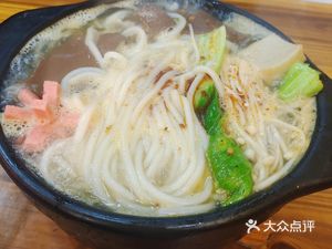 Xiu'er Crossing Bridge Rice Noodles