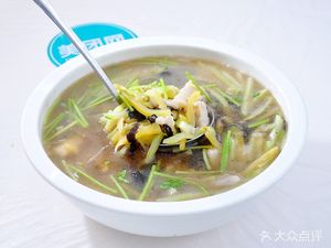 Yin's Handmade Noodles and Stir-Fried Vegetables (Old Street Snack Street Store)