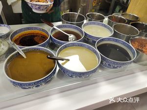 Heyouming Steamed Rice Rolls