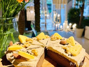 Damei Niu's Flower Kitchen