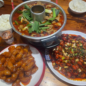 Zhang Aizi Sichuan Cuisine (Zhengzhou Construction Commission North Yard Branch)