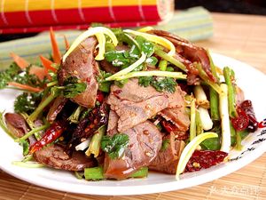 Zhang Hongqi's Hé Lè Mian (Hand-Pulled Noodles)