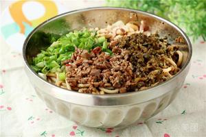 Lao Zhang's Burnt Noodles (Ruhe Community Store)