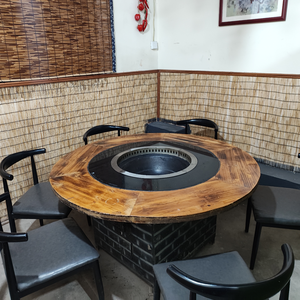 Qianhe Bian Fresh Chicken and Lobster Stir-Fry