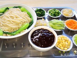 Beijing-style Fried Sauce Noodles (Gaopoyan Branch)