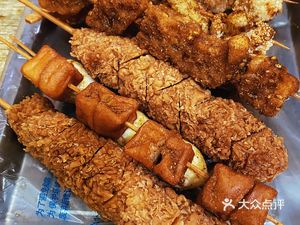Rice Noodles with Fried Skewers