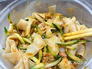 Puyang Red Oil Rolls Cold Rice Noodles (Dongfeng Road Store)