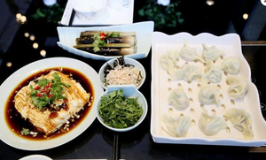 Liang San Quan Dumplings (Zhengdong Commercial Center Branch)