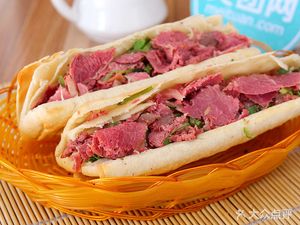 Donkey Meat Fire Cake (Lake Left Bank Branch, 21st Century Community)