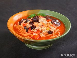 Shrimp Dumplings and Handmade Noodles