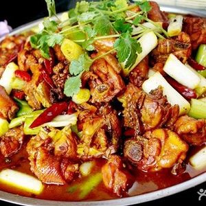 Lao Wan Noodles with Stir-Fried Large Chicken Pot