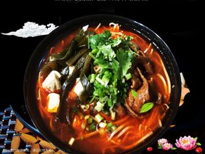 Huang San Shi Xiangyang Beef Noodle with Offal (Qu Liang Branch)