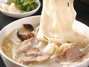 Zhecheng Wang Yi Duozi Lamb Noodles