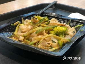 Wei Family Cold Rice Noodles (Zhengzhou East Station Store)