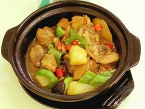 Qiaofuren Yellow Braised Chicken Rice