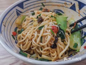 Weilong Large Bowl Noodles (Longshou Village Branch)