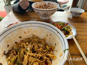 Xiangwei Yuan Handmade Noodles (Yongxin Garden Red East Garden Community Branch)