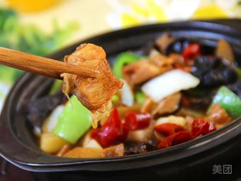 Yellow Braised Chicken Rice and Beef Noodles (Telecom Staff Yard Branch)