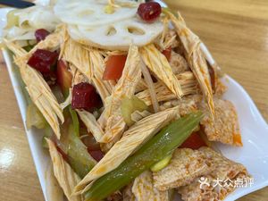 Ma Hong's Stir-Fried Noodles with Flatbread