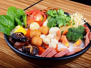 Orange Rice with Potato Chips · Hot Pot