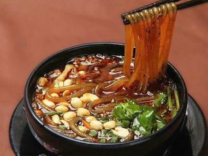 Lantian County Qian Dodo Hanzhong Hot Rice Noodles