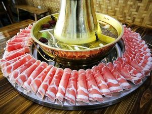 Yangcheng Dock · Pickled Cabbage Copper Pot Hot Pot (Lantian 008 Store)