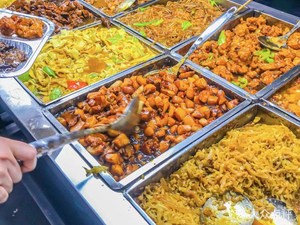 Hundred Flavors Boxed Sichuan Meal