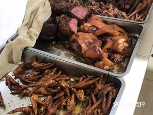 Dongzi Pig's Feet Shop (Qintang Avenue Store)