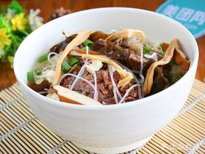 Yishenglou Beef and Lamb Steamed Bun Soup (Liucunpu Store)