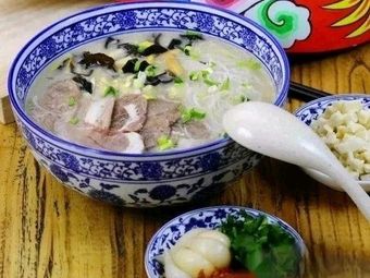 Dongshengxiang Beef and Lamb Soup with Flatbread
