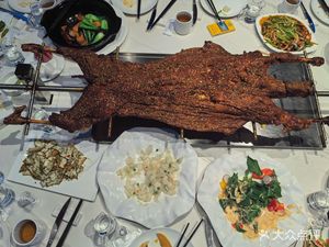 Shui Xie Hu Yu Special Roast Whole Lamb Restaurant (Hu Hai Hu Bin Hui Guan Store)