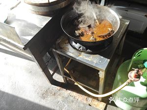 Lu Ji Luoyang Sauce Meat Bun