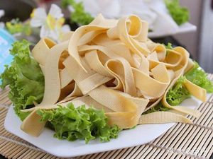 Zhou Xiaomei Crossing Bridge Rice Noodles (Weiyang Store)