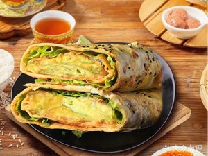 Pancake with Egg and Savory Fillings (Jiuru Yu Store)