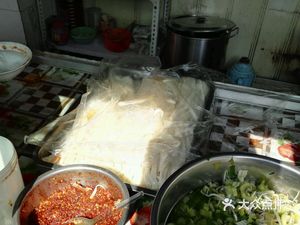 Li Ji Cold Rice Noodles (Hongguang Road Branch)