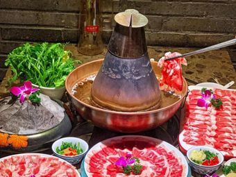 Tongzhiwei Copper Pot Hot Pot (Rongchuang Zhenyuan Store)