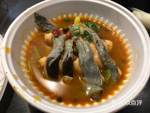 Northeast Wooden Fire Iron Pot Stewed Fish Village (Tangzi Zhengjie Branch)