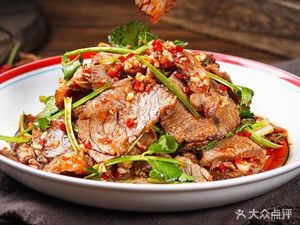 Pi Pi Lu Jingzuan卤味店