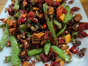 Lei Ji Sichuan Cuisine (Qianliu Community Branch)