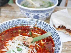 Sichuan Rice Noodles (Qinggong Road Branch)