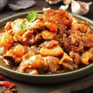 Niuyi Guo Beef Steak, Tendon, and Brain in One Pot
