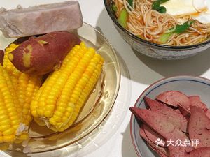 Yi Jia Xian Lu (Zhonghai Qujiang Dacheng Yongchen Store)
