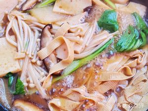 Shixiaoxian Braised Chicken Rice