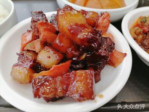 Long Bai Wei (Hengfu Building Store)