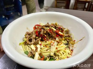 Qing Ge Stir-Fry Noodles Shop