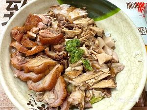 Golden Longjiang Pig Trotter Rice (Xuhui International Plaza - C1 Office Building Store)