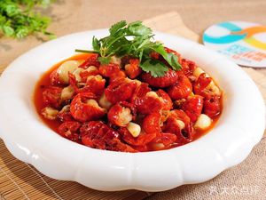 Yueyang Sanmao Barbecue Lobster House. Shrimp Tails. Flavorful Shrimp. Spicy Crab