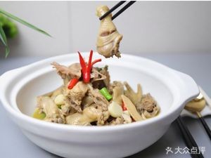 Jun Yin Wine Garden Changde Cuisine (Hualong Gongguan Store)